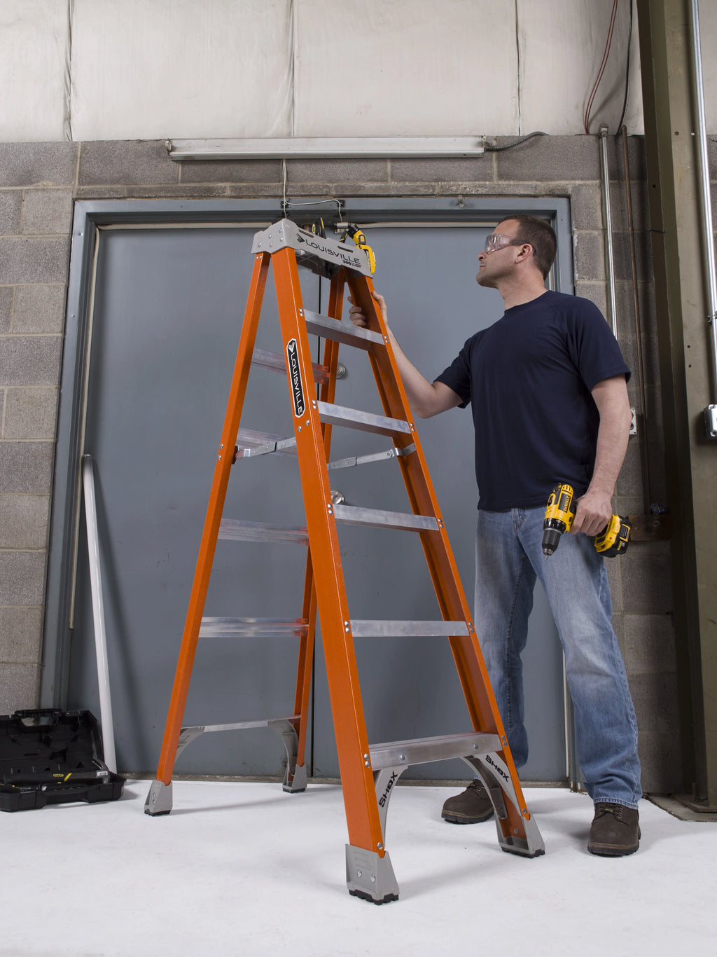 Louisville Ladder 10 - Foot Fiberglass Step Ladder, 300 - Pound Load Capacity, Type IA, FS1510